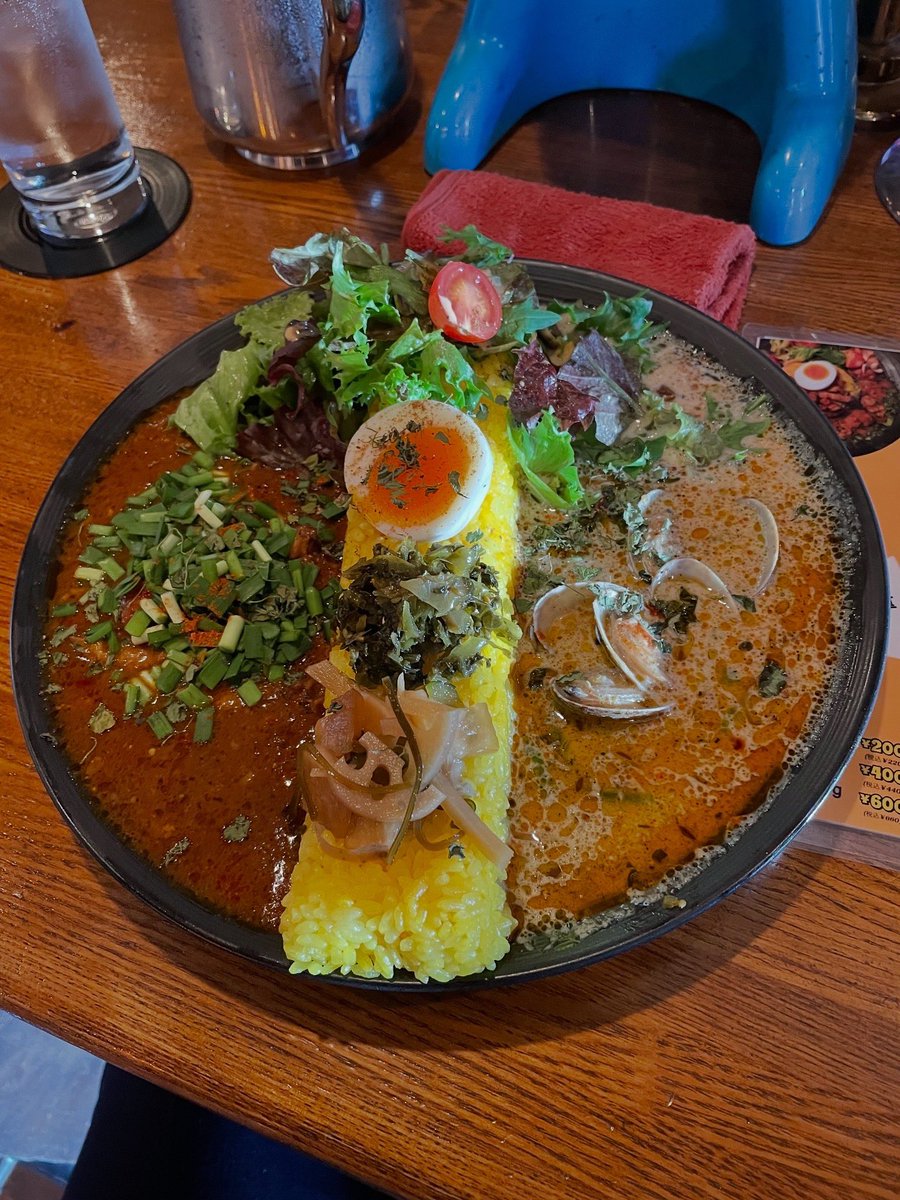 tm3dragons's tweet photo. 昨日行った岡崎のスパイスカレー屋さん、店内が渋くて洒落ててカレーも美味しかった
人気店なんで時間に余裕が有る時やないと待ちになるから行けねーなぁ
でもまた食べたい！

CURRY SHOP  SPICE MAN （愛知県岡崎市） https://t.co/18LFWBWKne