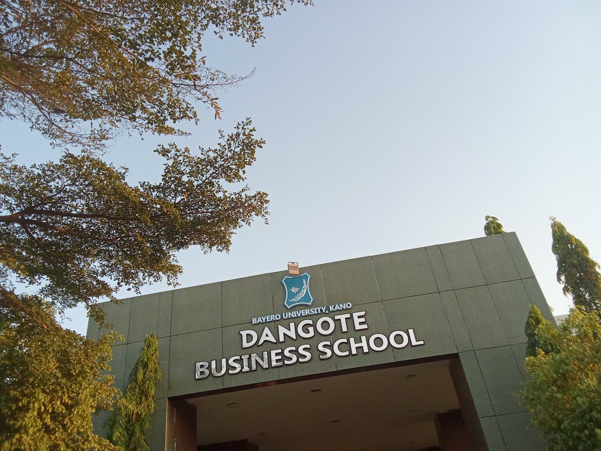 0xMuadh's tweet image. As an Engineering student The best course I am offering this semester is (Technical writing and presentation).

This course is really teaching me how to interact and communicate with poele through different means.

Are you still on @_technotainment 

#BUK