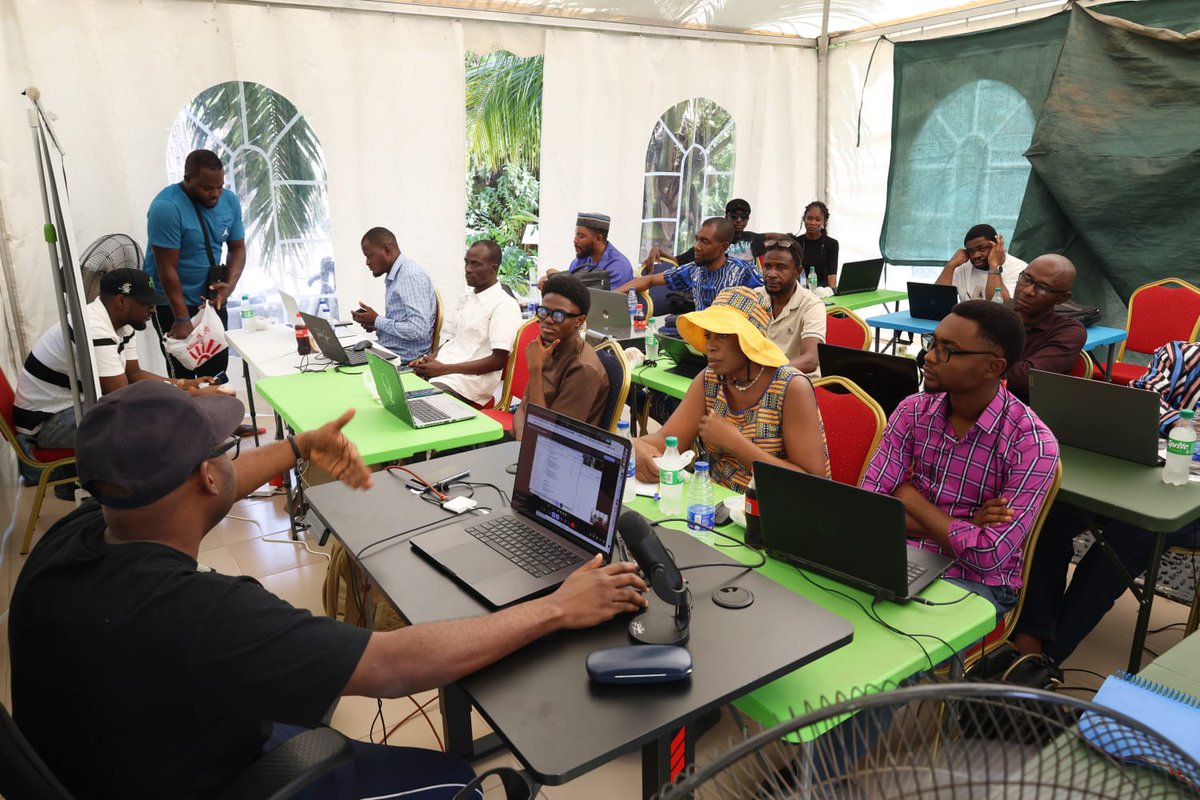 _KingAbel's tweet photo. The mock session was a great success. The students are energised and fully prepared for the incredible journey ahead 💪🏾

We are now gearing up for the Guinness World Record attempt. 60 hours of the longest programming lesson covering cloud platforms like Google Cloud, AWS, and Azure.

Thank you all for your encouragement and love 🙏🏾

@nexedge_nigeria
