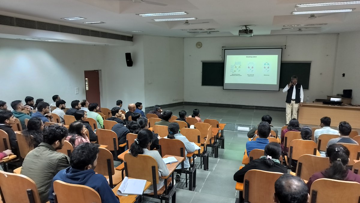 chm_iiserb's tweet image. It was a great pleasure to host Prof. Subhajit Bandyopadhyay, @iiserkol  and listen to his exciting talk on &quot;Setting dynamic molecules in action with light&quot; @chm_iiserb @iiserbhopal
