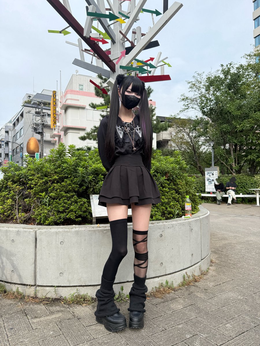スタイルが良すぎる地雷系女子 https://t.co/c07Gn62jRs