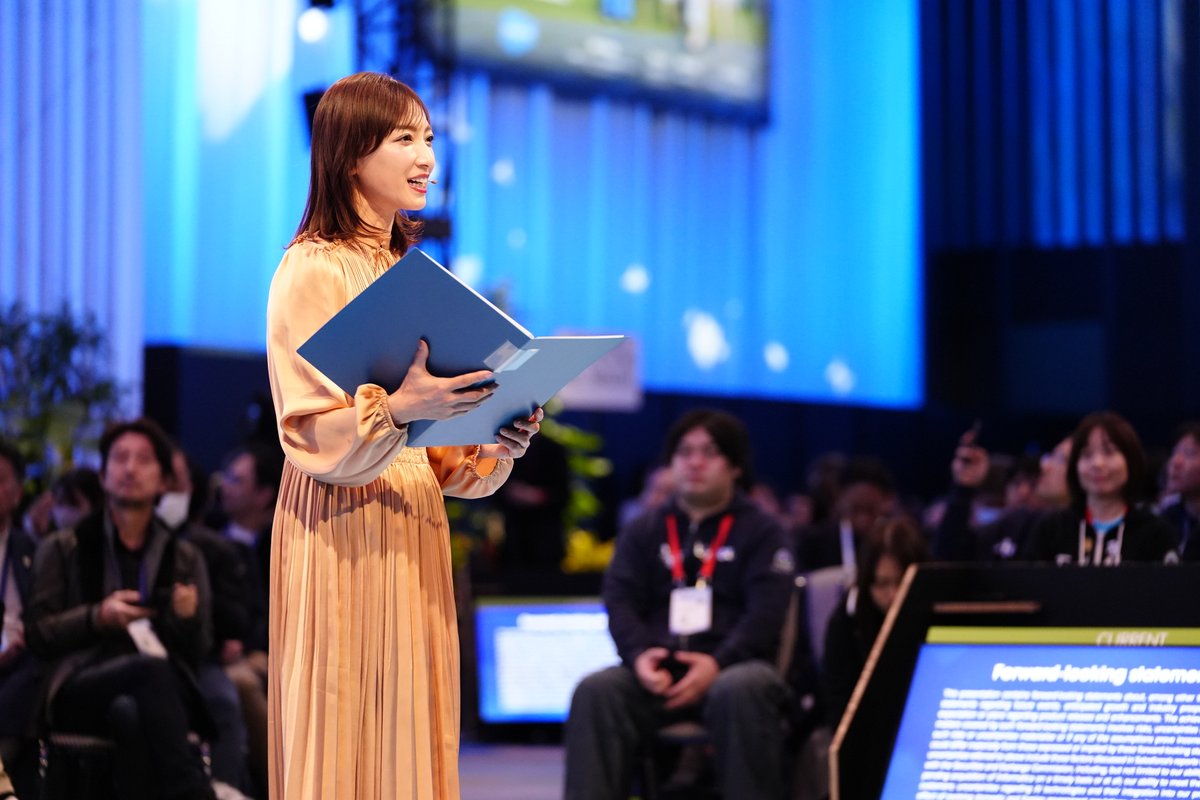 SalesforceJapan's tweet image. ⋱ 𝗗𝗮𝘆𝟭 終了！⋰

〖#AgentforceTour Tokyo🗼〗

本日のオンライン番組 Salesforce Today は
望月理恵さんとお届けしました🎥✨
ご視聴ありがとうございました！

明日はナビゲーターが 三田友梨佳さん にバトンタッチ🔄
Day2もお楽しみに⚡