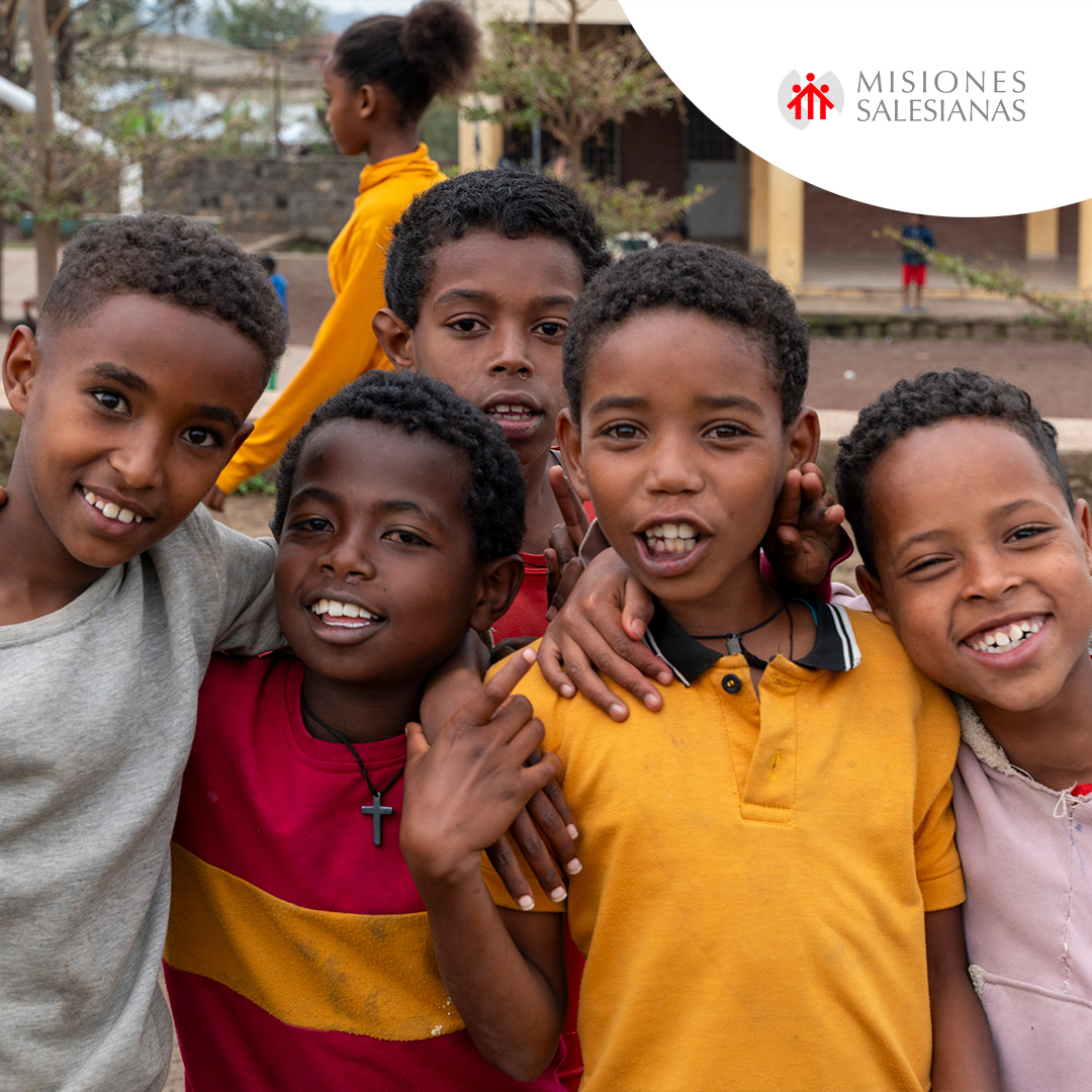 MSalesianas's tweet image. #NoticiaMS | En cinco años hemos impulsado 264 proyectos en 71 países para proteger y educar a la infancia 🌱📚.
En este Día Mundial de la Infancia recordamos que sus derechos siguen vulnerándose cada día.
Más información 👉 [f.mtr.cool/xkpmoofoyn