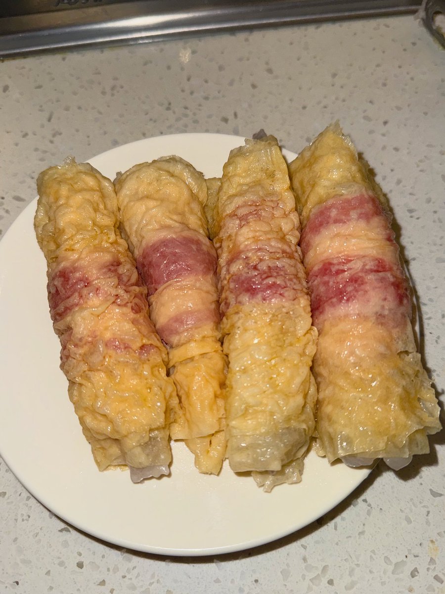 BBERRY_V's tweet image. 강남 하이디라오 미친점 하이디라오 초코케이크 ㅈㄴ 맛있어 🍫🍰 직원분에게 꺼내달라고 하면 바로 꺼내주시는데 훠궈 마시고 먹어주면 존〰️나 맛있당 얘들아 두유피 완자 우삼겹말이 &amp;lt;&amp;lt; 이거 아직 안 먹어본 사람 없지.. 이거 말아주는 친구 절대 놓치지마 안에 팽이버섯까지 넣으면 더 맛있음