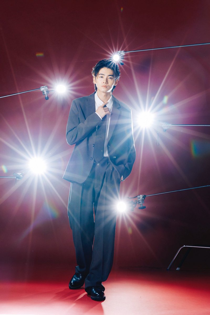 haruhi_iuchi712's tweet image. Duet12月号に登場しています！

休刊になってしまうのは凄く寂しいですが、これまでたくさんの新しい自分を見てもらえて嬉しかったです

ラストは今の僕が思い描く俳優人生のロードマップを話させてもらいました！

約1年間の連載ありがとうございました！！
#duet
#井内悠陽