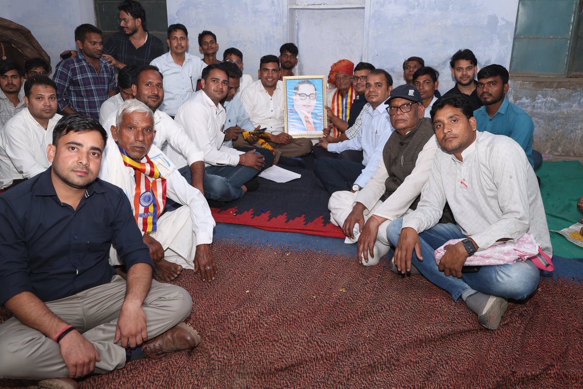 pkedar804's tweet photo. ग्राम रायपुरा में शिक्षा के क्षेत्र के लिए किया गया कार्य इसमें सभी ग्राम वासियों को एकजुट करने की मुहिम चलाई गई!
जय भीम 🙏🤝🙏 https://t.co/1c6G1MsYHh