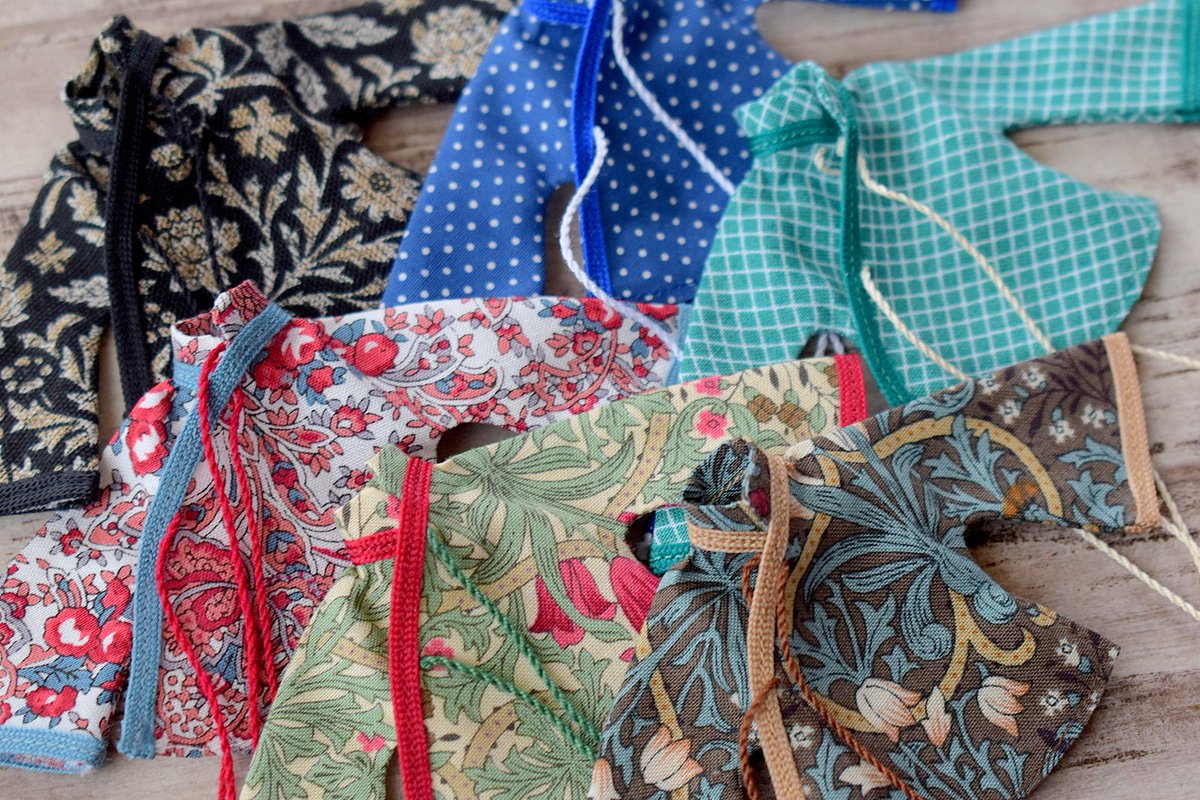 漢服風トップスをご用意しました🪷前開きで、リボン結びで閉じて頂く仕様になっています。11/23(日)21時～カートにてお目見え予定です🛒(それまでプレビュー期間となります)

※柄物の生地は商用利用可、もしくは商用利用の許可を得て制作しています。

relivednoon.cart.fc2.com/ca14/381/p-r-s/

宜しくお願いします！