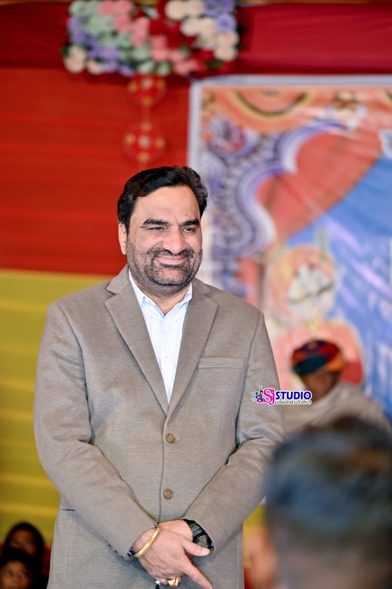 ￼ये हँसता हुआ चेहरा कइयों की नींद उड़ायेगा,2028 विधानसभा चुनाव में नई उंचाइयों पर जाएगा￼  !!
कायदे में रहेंगे तो फ़ायदे में रहेंगे￼ !!
#मेरा_नेता_मेरा_अभिमान
<a href="/hanumanbeniwal/">HANUMAN BENIWAL</a> ♥️
<a href="/RLPINDIAorg/">Rashtriya Loktantrik Party</a> 🔰✊️