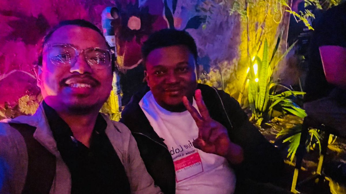 scarfacedoteth's tweet image. Last night felt different.
I walked into the @EFDevcon ARG Grantee Meetup expecting a simple networking event… but it turned into one of those evenings that reminds you why you’re building.

Good people, honest conversations, unfiltered ideas, laughter  and that quiet feeling of…