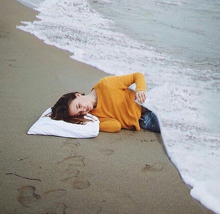 तुम समंदर के हक़दार हो ..

एक कतरे के लिए मत रोना !!

                      💐💐♥️♥️