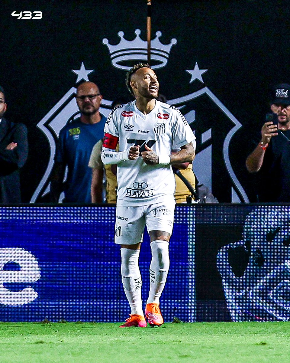 433's tweet image. Perfectly timed photo 👑