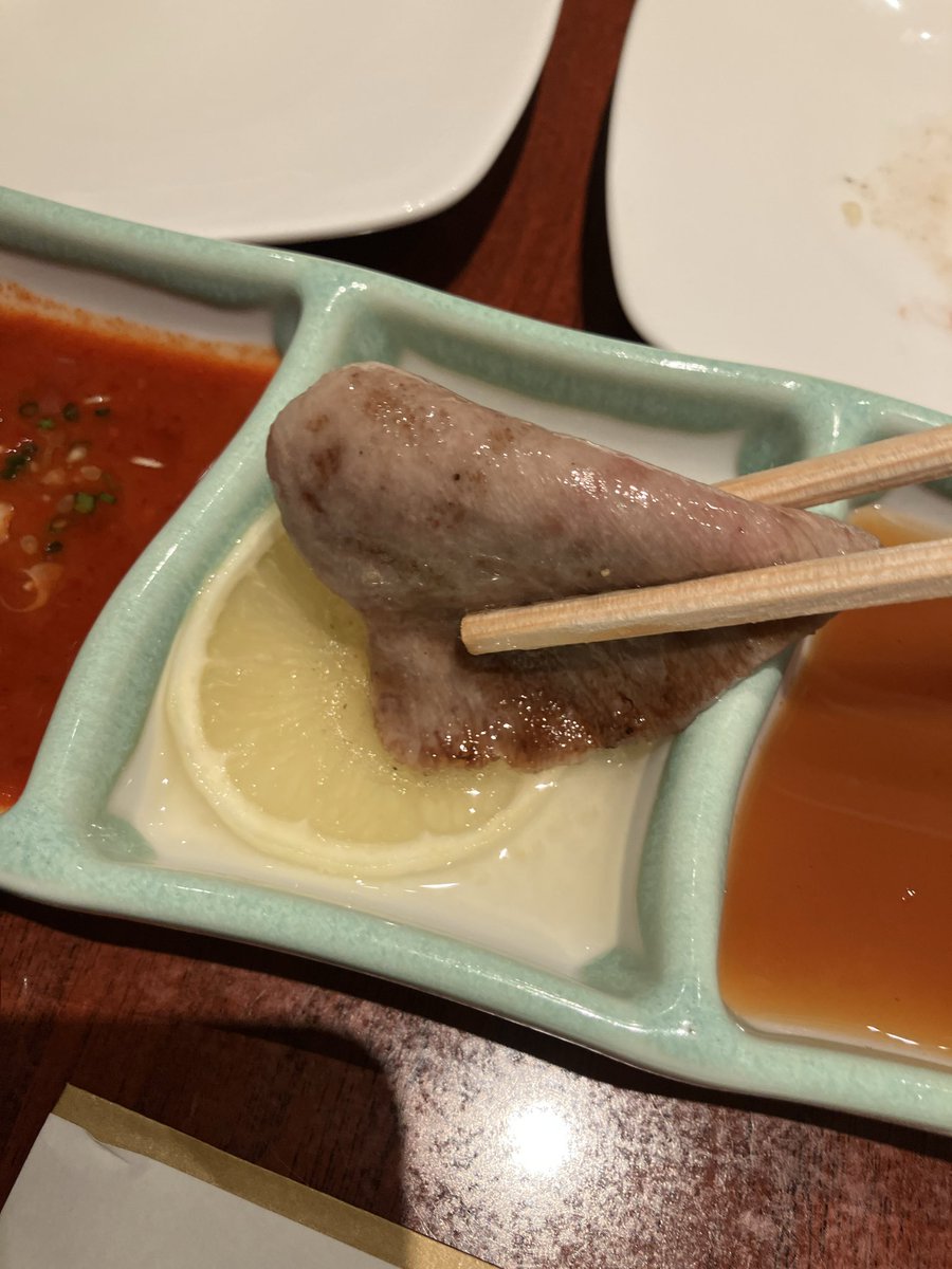 (´﹃｀)ｵﾂｶﾚｻﾏﾃﾞｽ

8年振りくらいの同僚とゴハン食べてきました🥩

ひさびさの肉は、やっぱり安定の美味しさでした！都内はどの店舗も似てたけど地域が違うと少し違うのか…数年ぶりだったのでその違いなのかは分かりませんが、牛タンが特に美味しかったです(´﹃｀)