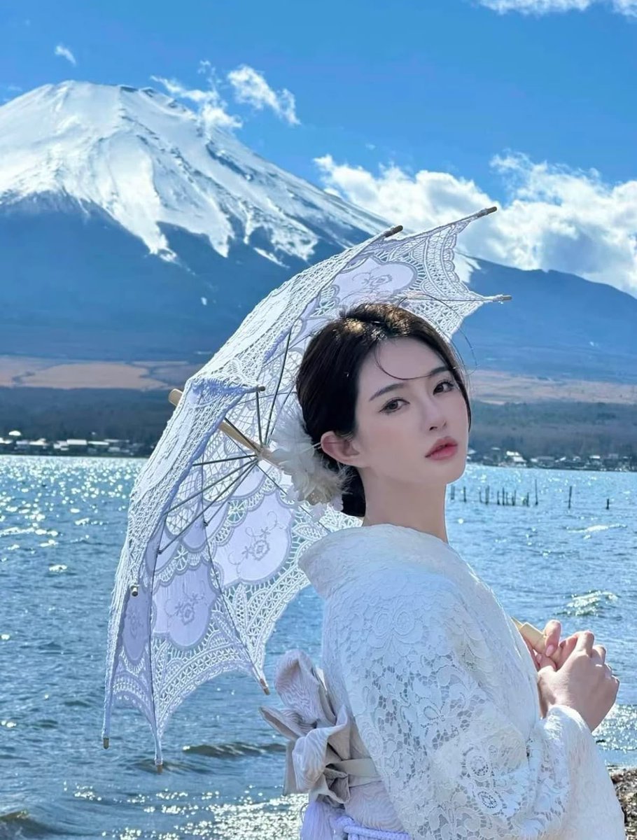 EasternAesth's tweet image. Follow Your Dreams