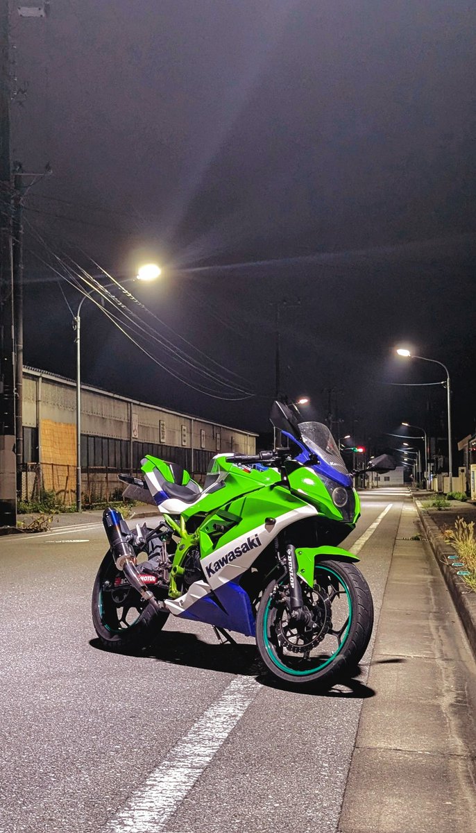 Koyuzuki18's tweet image. #愛車の美形を写真一枚で伝えよう
不人気でも自分が好きならそれで良い
実質..KLX250のフルカウルモデル
#Ninja250SL