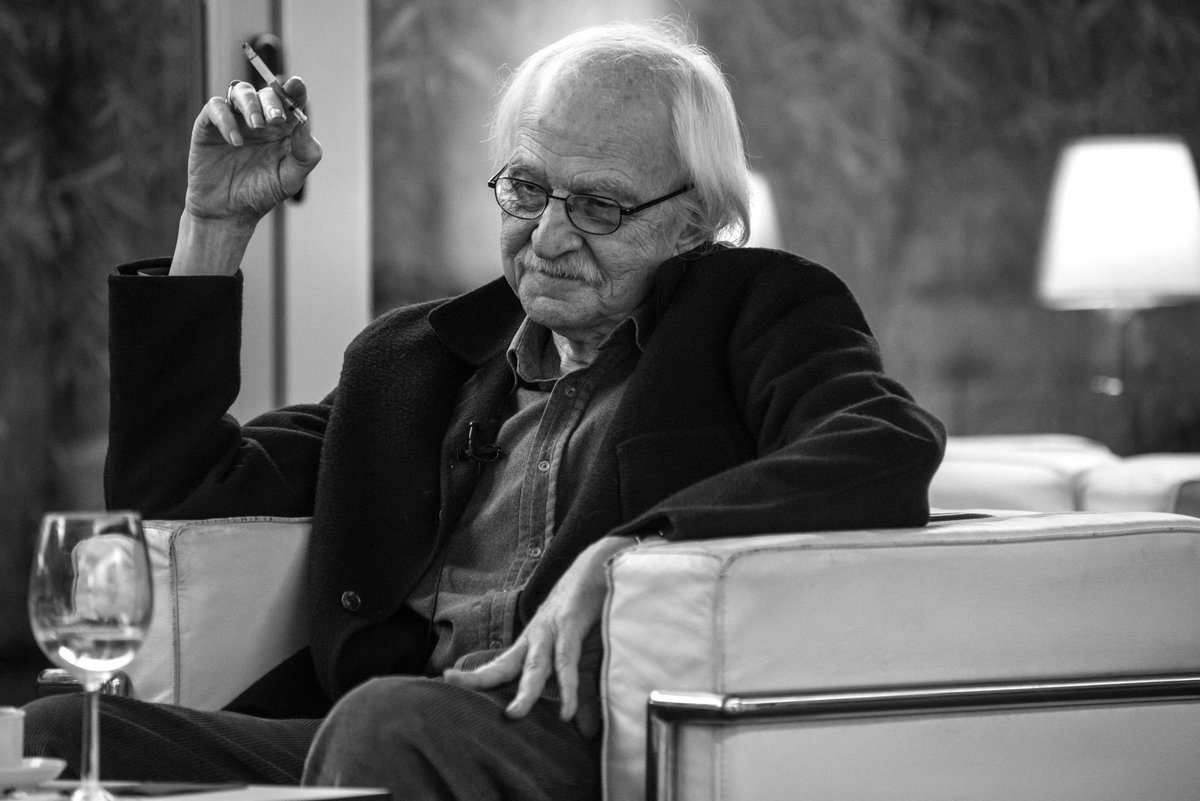 "La Libertad es intangible, sólo la sientes cuando te la quitan"

Anotonio Escohotado