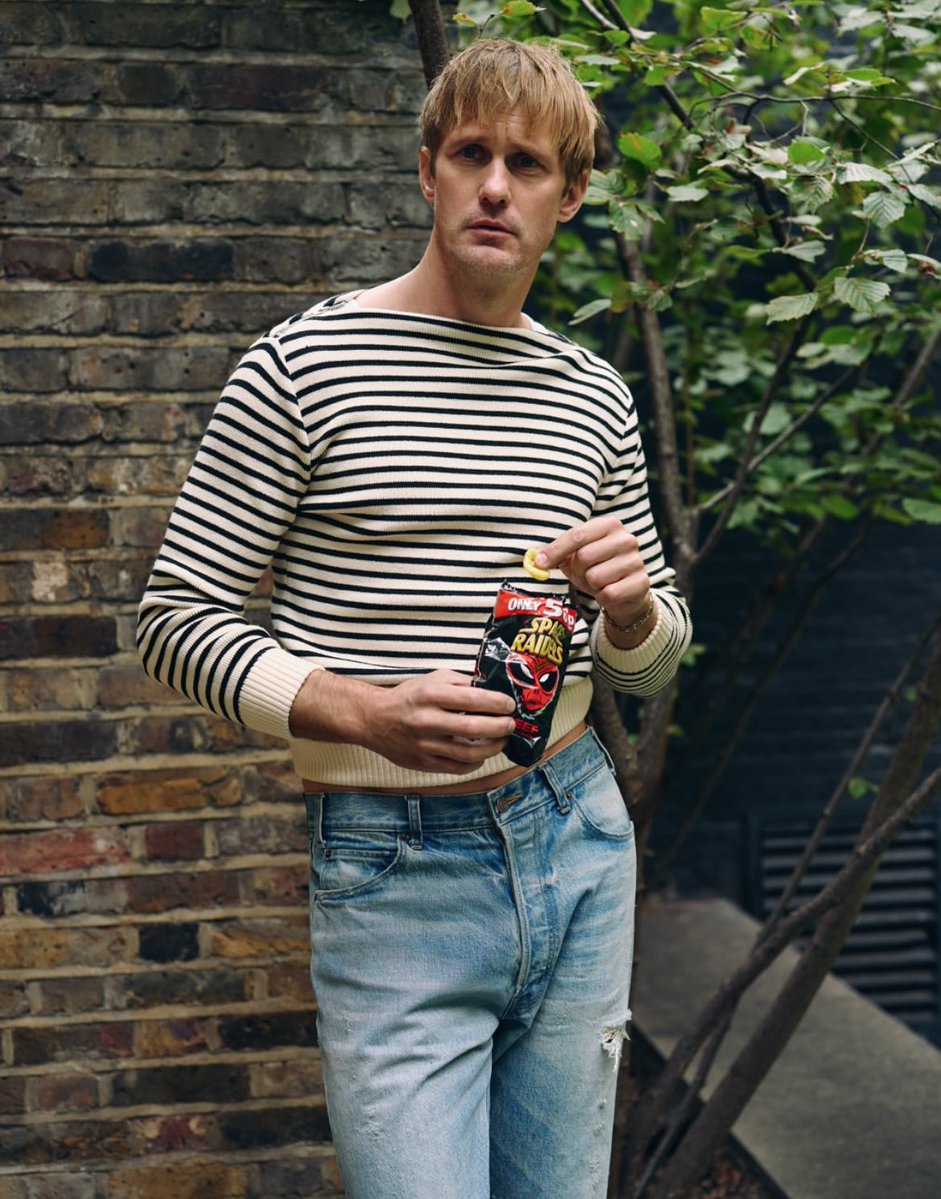 FilmUpdates's tweet image. Alexander Skarsgard photographed by Ben Parks for Esquire UK.