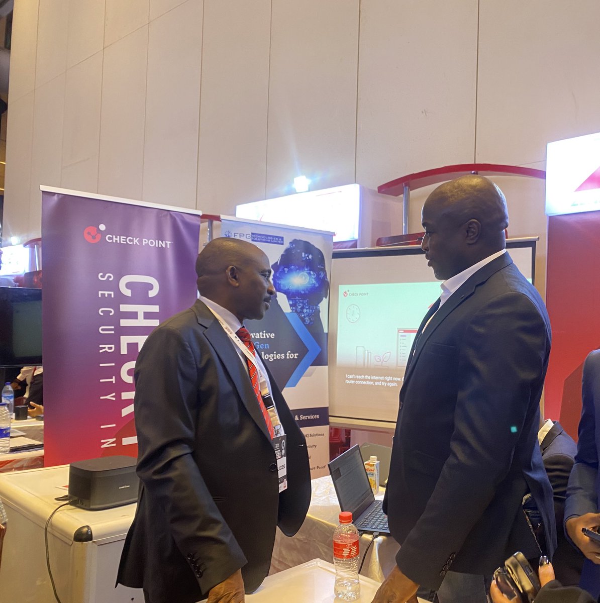 FpgTechnologies's tweet image. We are LIVE at the Zenith Tech Fair 2025. 
Come chat and interact with us at booth A9. 

Looking forward to having a swell time today. 

#zenithtechfair #zenithtechfair2025 #futureforward #innovation #GobeyondwithFPG