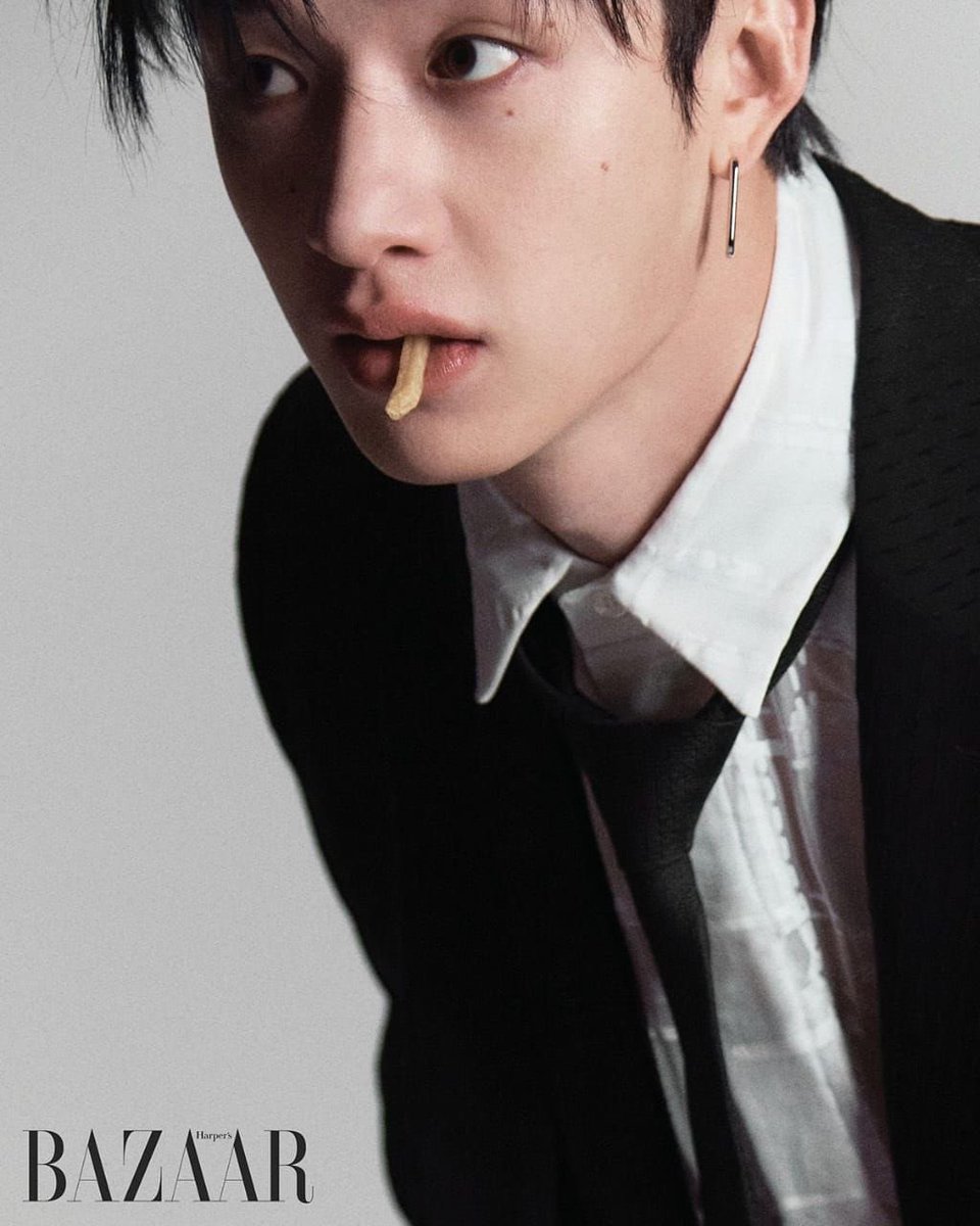 StrayKidsINTL_'s tweet image. Bang Chan, has now become the 2nd most credited idol, as well as the 4th gen idol with the most credits and the youngest idol to ever achieve this milestone, with 233 KOMCA credits.

Let’s all trend tags for him!!

BANG CHAN TOP 2 KOMCA
#CB97_TOP2_KOMCA
#ACE_PRODUCER_BANGCHAN