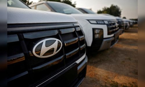 CNBCTV18News's tweet image. #HyundaiMotor India infuses ₹21 crore in FPEL TN Wind Farm, raises stake to 26%

@jpullokaran

buff.ly/pkl2vH2