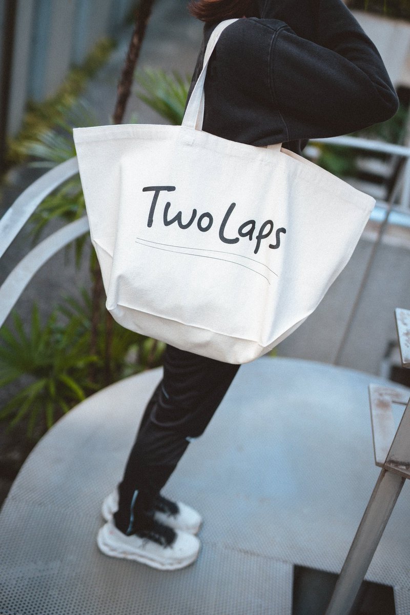 twolaps_tc's tweet image. TWOLAPSファン感謝祭2025
2025.12.21(日) 9:00-12:30
📍明治京橋ビル

先着100名がもらえる特典の
オリジナルトートバッグはこちら👜✨
大きめサイズなので
試合や練習の荷物もたくさん入る！

山田マネはウェアがたくさん入ると
大喜びでしたー👏🏻☀️

twolaps-ticket.stores.jp