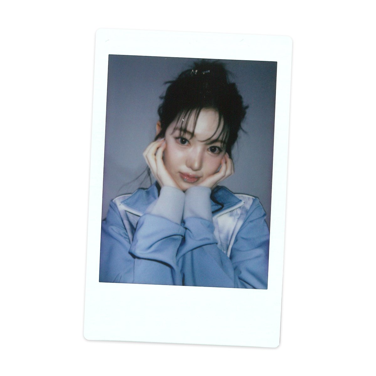 We_KiiiKiii's tweet photo. [📸]
𝐊𝐢𝐢𝐢𝐊𝐢𝐢𝐢 𝐏𝐎𝐏 𝐈𝐍𝐓𝐎 𝐂𝐎𝐌𝐈𝐂˚₊·—̳͟͞͞♥

#KiiiKiii #키키
#JIYU #지유 #SUI #수이
#2026SEASONSGREETINGS https://t.co/fBJm0Zx3Jc
