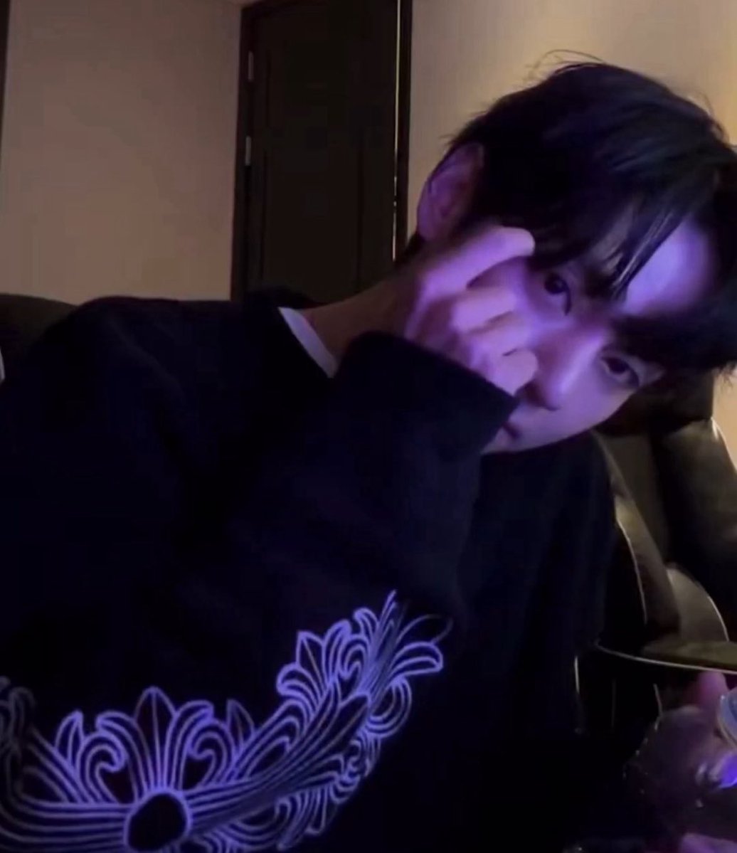 ma_sa0707's tweet image. ONとOFFの差にやられる🫠🫠🫠

 #BTSV
 #KimTaehyung
 #김태현
 #WeLoveYouTaehyung