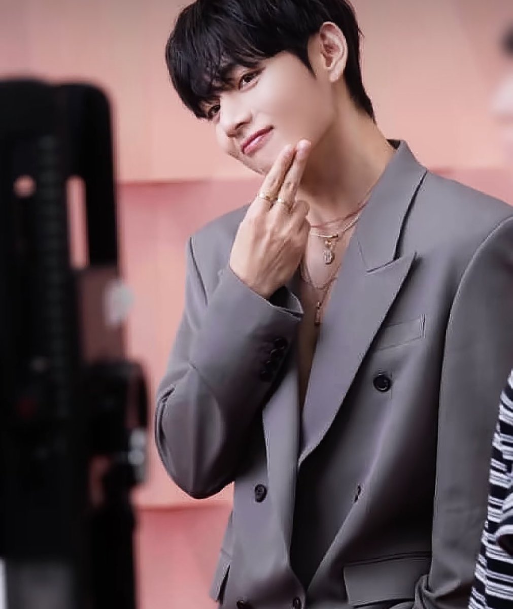 ma_sa0707's tweet image. ONとOFFの差にやられる🫠🫠🫠

 #BTSV
 #KimTaehyung
 #김태현
 #WeLoveYouTaehyung