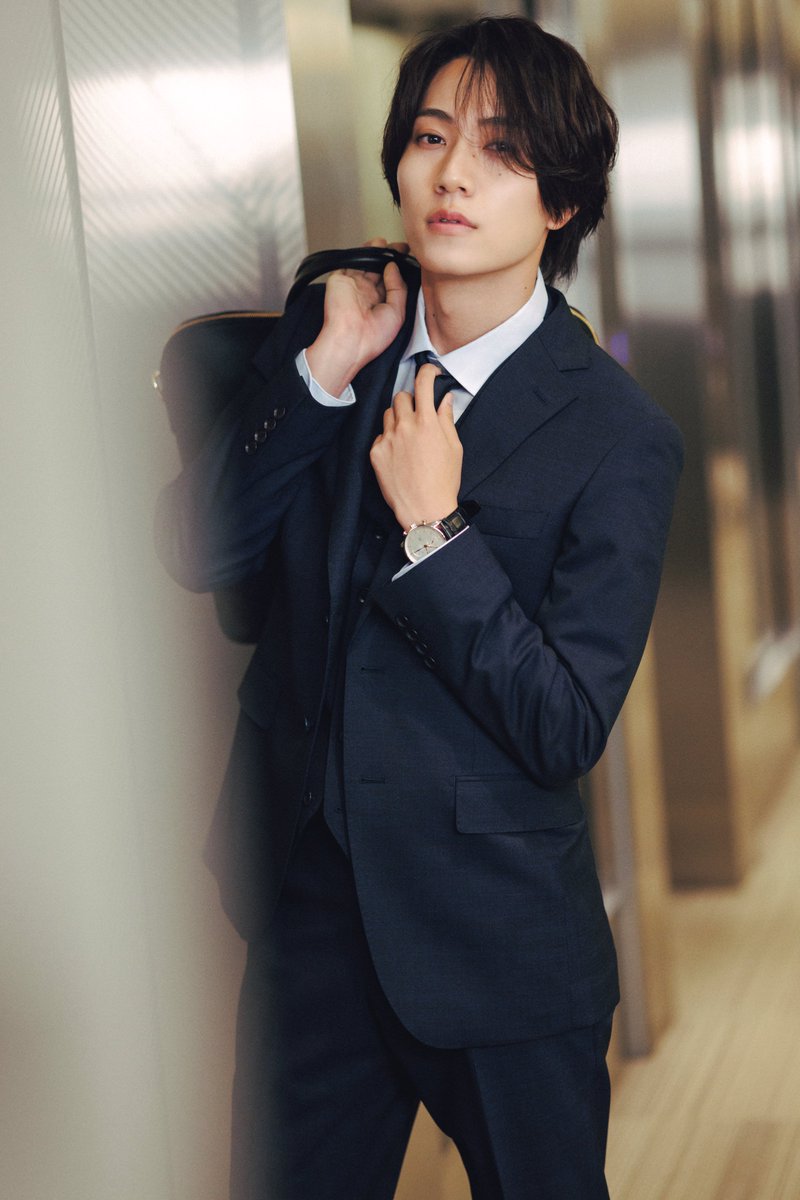 timelesz橋本将生 『Oggi』人気企画「スーツ男子」初登場🩷 色気