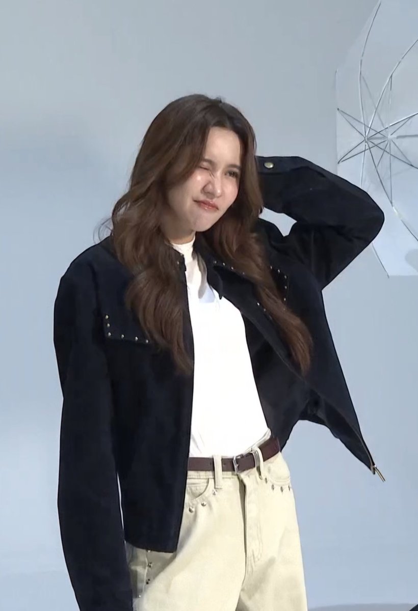 dimon_nam's tweet image. หล่อขนาดนี้เป็นจำเลยสังคมได้ไงง๊ ไม่เข้าใจจริงๆ🙂‍↔️❤️‍🔥
🫵🏻ดูเเลเฟื่อนก็ดี ดูเเลเก่งขนาดนี้ เหมาะสมอีกสมน้ำสมเนื้อ

#โซ่รักอัคนี 
#4Elements #บ้านวาทินวณิช
#น้ำหนึ่งเนย #NamneungNoey