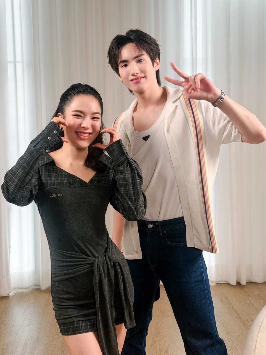 BUS_SONRAY's tweet image. ขอบคุณ PrimeCast With PunPun และพี่ปันปัน ที่ชวน #PHUTATCHAI มาร่วมพูดคุยในวันนี้นะครับ ✨

รับชมย้อนหลังได้ที่ 👇
🔗: youtu.be/XsuB7NKKg1Q

#PrimeCastxPHUTATCHAI
#BUSbecauseofyouishine