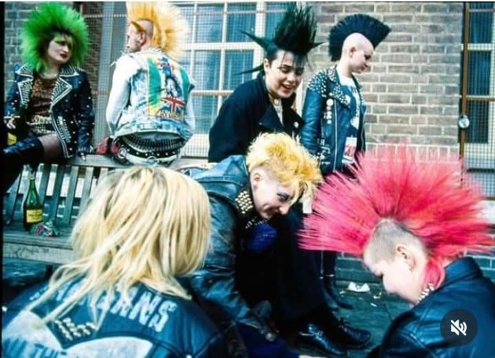 billynews3's tweet image. PUNK´S NOT DEAD
#punk #punkrock #punksnotdead #punkrocker
#punks #punkstyle #punkrockers
#oldschoolpunk #staypunk #punklife
#punkforever #punkmusic #punkbands
#punknotdead #punkisnotdead #streetpunk
#punker #upthepunx #UpThePunk