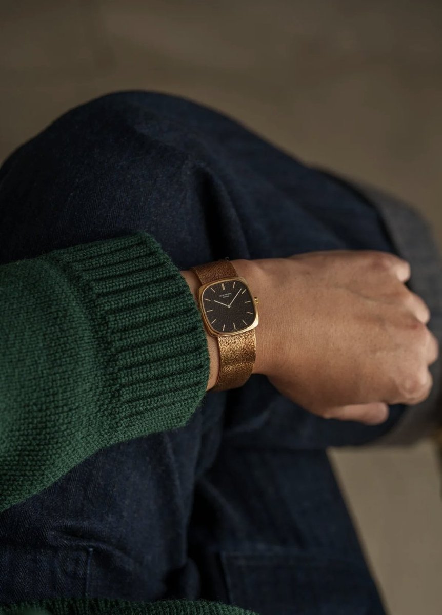 himaginism's tweet image. 買っておけばよかった。シルバー市場に出てるけど、やっぱりゴールドの方が自分の肌の色的にしっくりくる気がする。欲しい・・・。