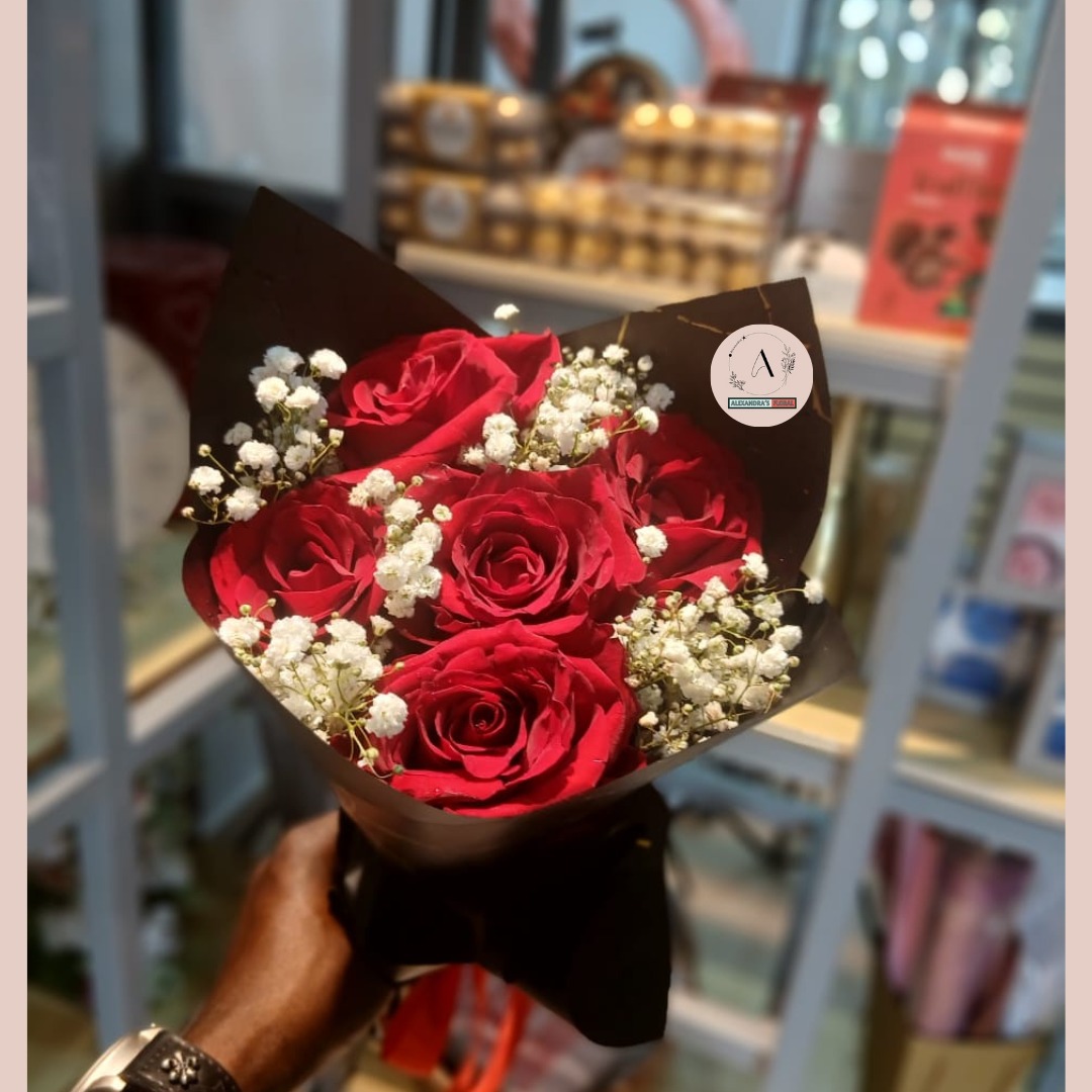 🎵 so this is love. So this is what makes life divine🎵

#FlowersinLagos
#FlowersinAbuja
#FlowersinIbadan
#AlexandrasFloral