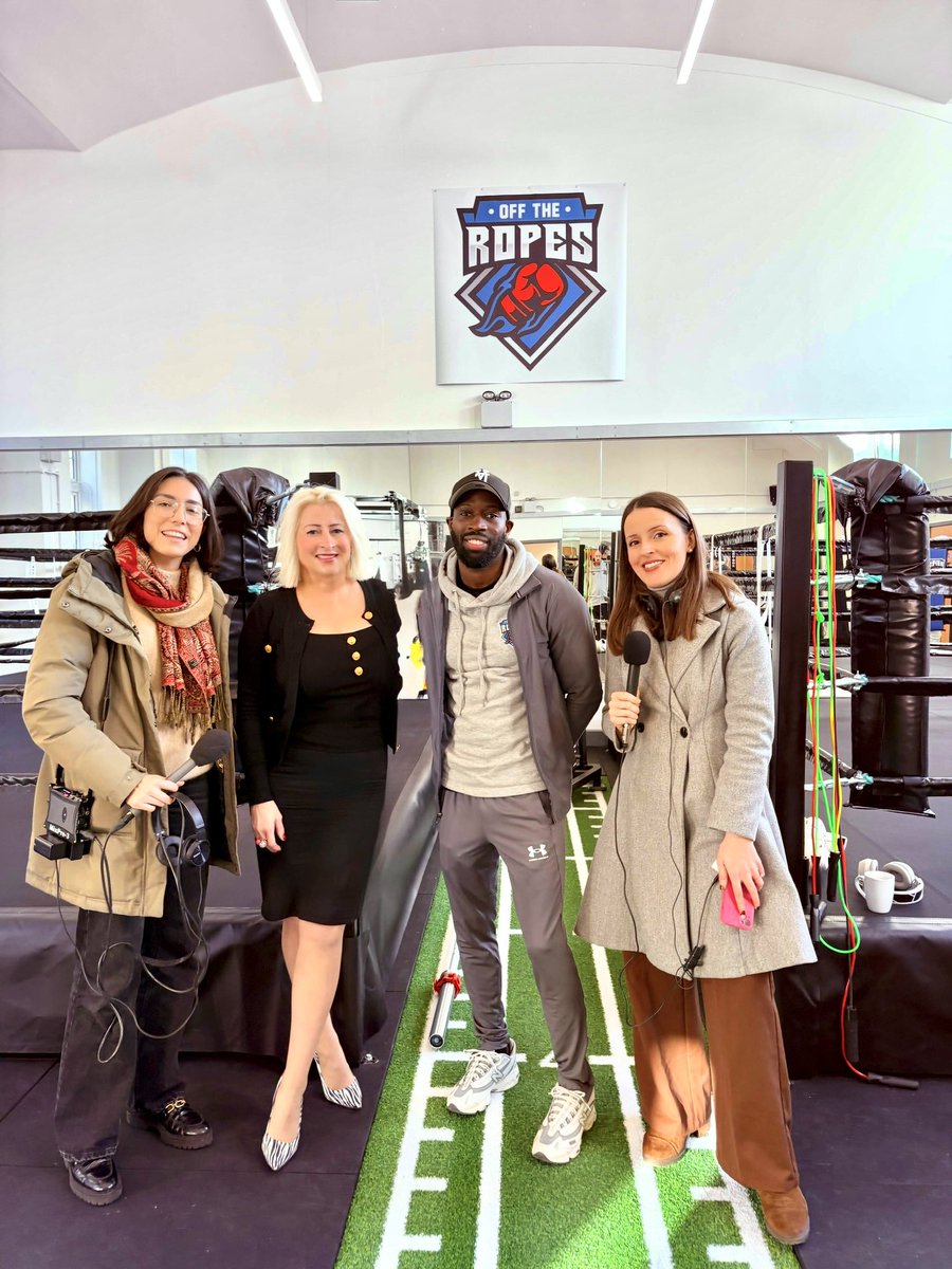 Lisa Tan tweet media