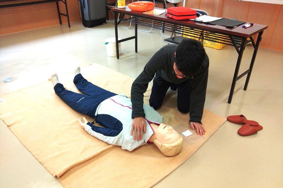 polaris_guides's tweet image. 【上級救命講習修了🚑】

#豊富町観光協会 の方と一緒に、#豊富消防署 で年1回開催されている上級救命講習を受講してきました🙇

これからも安全なツアー運営を心掛けつつ、いざというときに慌てずに冷静に対処できるよう準備していきたいと思います🍀

#北海道 #豊富町 #消防署 #上級救命講習