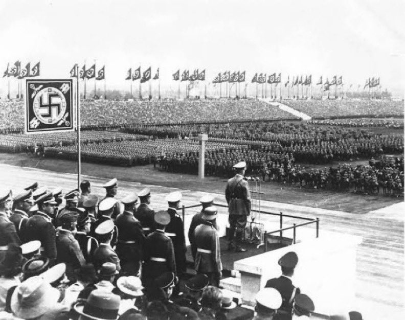 Fparrhesia's tweet photo. “Hasta toplumlar hasta liderler üretir. Bu liderler cahil kitleden güç alırlar.”

—Erich Fromm https://t.co/7wcSbG8kBe