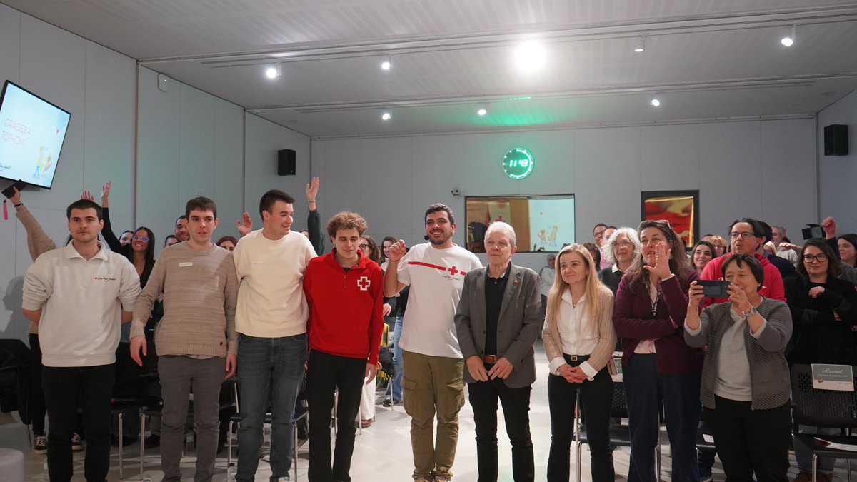 CreuRojaCAT's tweet photo. 🎁 Arrenca la 34a Campanya de Joguines de @crjoventut! Volem aconseguir 48.000 joguines noves per garantir el dret al joc de 16.000 infants.

Jugar és un dret. Ens hi ajudes? ❤️ https://t.co/ONo5mUwHq6 https://t.co/eKq2iukBMQ