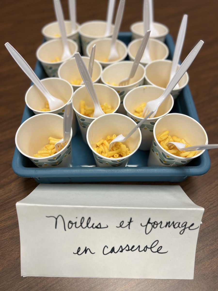 mollychenson's tweet photo. Nouilles et formage en casserole served as we finally meet Mrs. Basil E. Frankweiler! @CobbSchools  @COBB_ELA @CobbAlp @davistigers87 @DrAshleyBeasley @JennCarusone #fromthemixedupfilesofmrsbasilefrankweiler https://t.co/AjnRgiJaeS