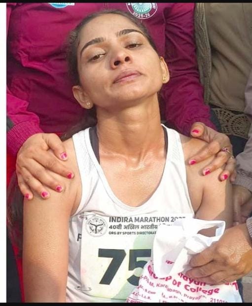 CISFHQrs's tweet image. CISF&apos;s athlete Reenu makes top Podium finish in Marathon 🥇

The 40th All India Indira Marathon in Prayagraj, jointly organised by the Athletics Federation of India (AFI), Uttar Pradesh Sports Department and the local administration, concluded with remarkable participation from…