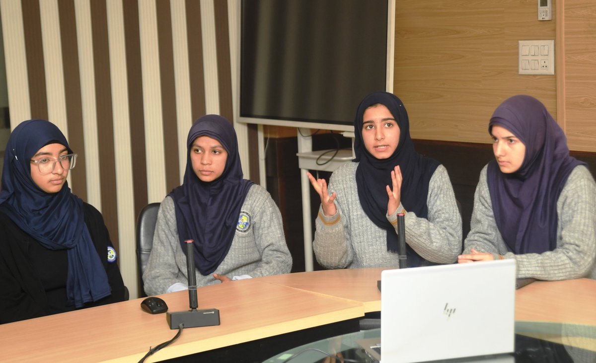 JKEDI4U's tweet photo. From vision to victory! 🚀 JKEDI hosts the Final Pitch of Startup Idea Challenge 2025, turning bold ideas into real-world impact. #IdeaToImpact #JKEDI @startupindia @OfficeOfLGJandK @OmarAbdullah @OfficeofDYCMJK @mandeep082 @DoIC_JK @diprjk @DailyExcelsior1 @GreaterKashmir https://t.co/FHbcYpHV6r