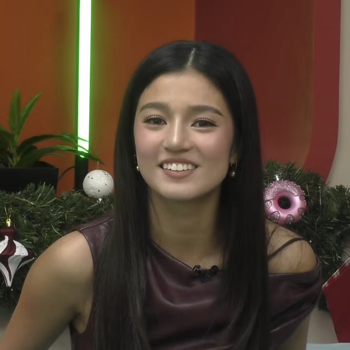 PpopNation's tweet image. Belle Mariano Makes a Surprise Appearance on Pinoy Big Brother Collab 2.0: Tumbahan Season.

#PBBCollab20Tumbahan