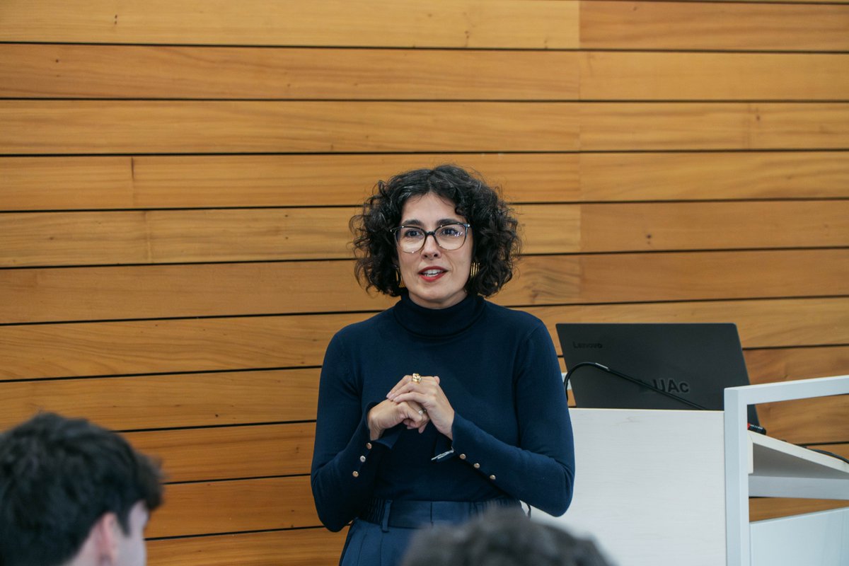 No âmbito do projeto 𝗔𝗧𝗟𝗜𝗖, da 𝗜𝗻𝗨𝗔𝗰, alunos do ensino secundário da Escola Secundária Jerónimo Emiliano de Andrade visitaram o <a href="/terinov_pct/">TERINOV - Science and Technology Park</a>.

Durante a visita, os estudantes puderam conhecer de perto a 𝗔𝘇𝘂𝗿𝟯𝗱 𝗟𝗮𝗯𝘀 e a 𝗞𝗮𝗿𝘂𝗻𝗮.