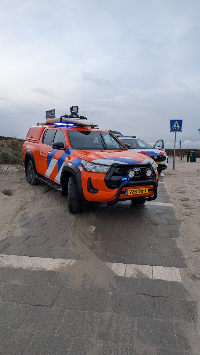 Donderdagmirgen om 10.28 uur een AO alarmering voor o.a. onze alarmploegleden: patiëntvervoer Zandmotorpad.

Met beide voertuigen ter plaatse gegaan. Bij aankomst was alles al opgestart en hebben onze vrijwilligers wat hand- en spandiensten kunnen verrichten.

Foto: M.R.B.