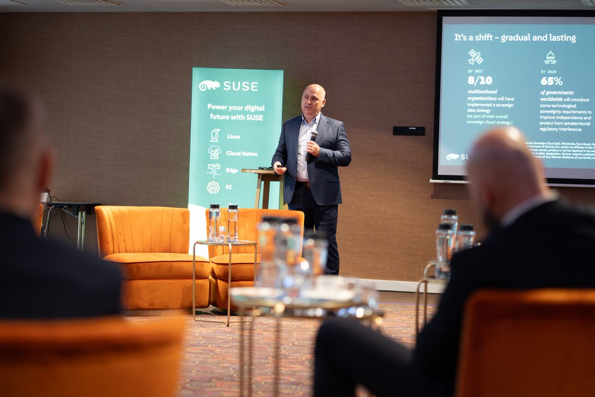 geek_linux_Tony's tweet image. W magazynie @ITwiz przeczytasz o ryzykach vendor lock-in i alternatywie #opensource, a także o polskiej i europejskiej suwerenności cyfrowej w perspektywie roku 2025: 

👉 okt.to/mOhBbZ