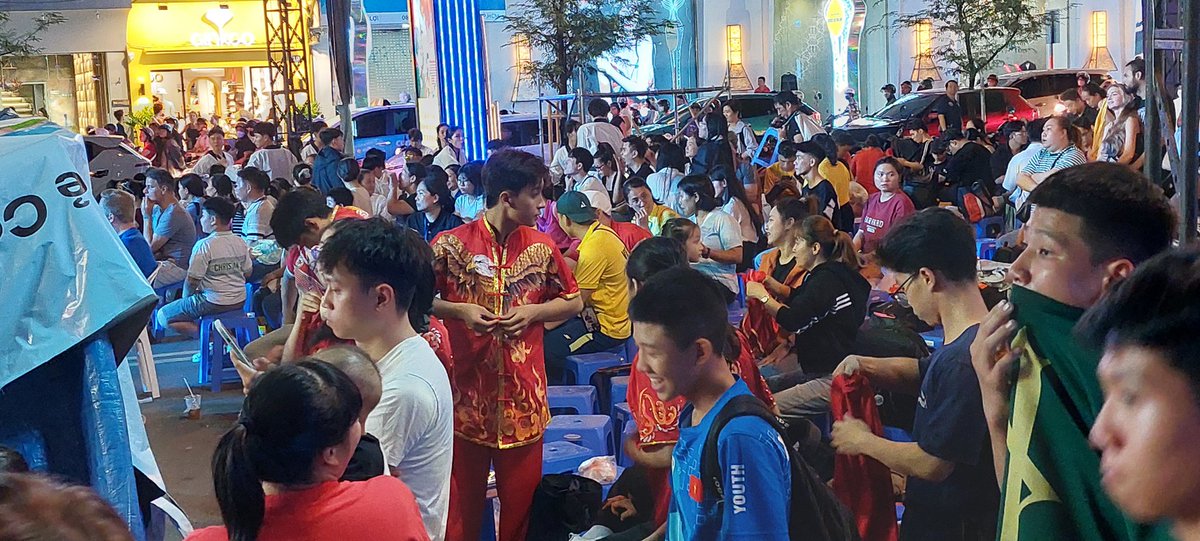 Teppei7's tweet image. ベトナムマーシャルアーツのなんか

明日からあるみたい11/21-23
#グエンフエ　と　#高島屋 の間の通り　何ていうの？

何をするのか、興味津々です。

でも今晩からホーチミンに居ない。。