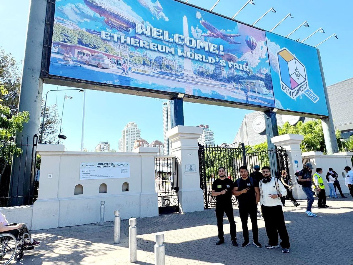 VaraNetwork_CN's tweet image. 来自布宜诺斯艾利斯的问好 🇦🇷

Vara 已正式抵达 @EFDevcon

团队已到现场，随时与推动 Web3 未来的每一位建设者交流、合作、碰撞想法。

如果你这周也在 BA，欢迎来打招呼或给我们发 DM，一起构建未来。 #Devconnect2025