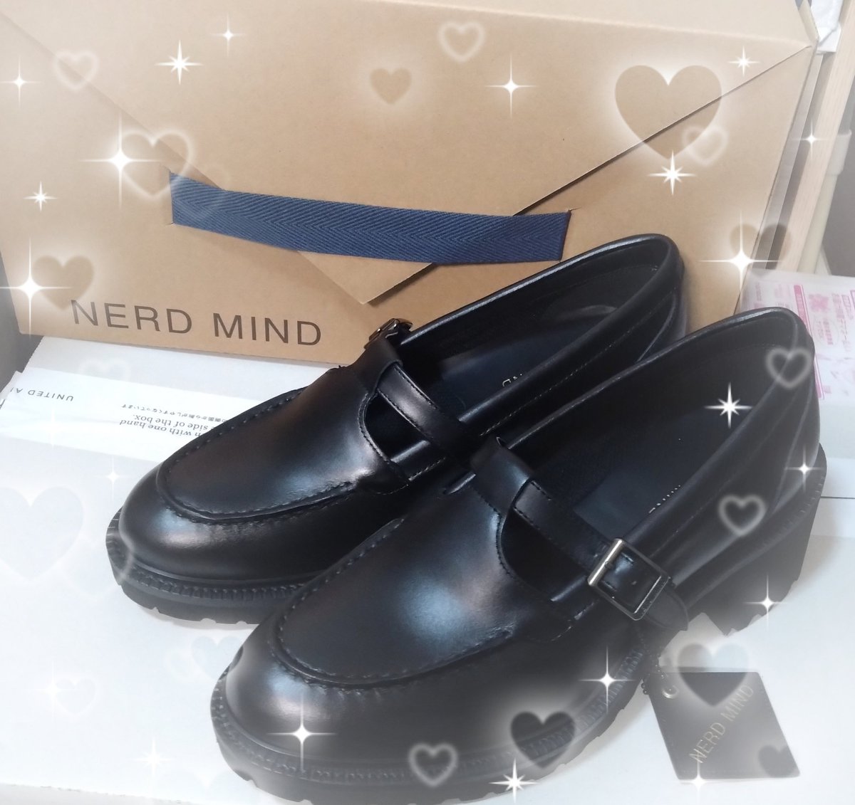 miwa07075513's tweet image. 前日の夜に、欲しいサイズは 店舗もネットも在庫無く💦とりあえず行ってみようと POPUPへ。お店の方が調べてくれて、ネットに在庫が✨
翌日には届くって早い🥹
もう靴は買わないって…言ったのは私です🫣この靴 素敵すぎません？
 #NERDMIND  #diciassette
 #岩田剛典