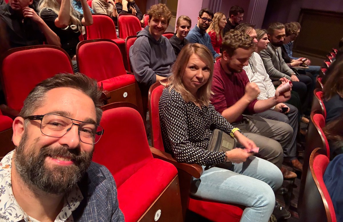 softwaremill's tweet image. Nasze ostatnie spotkanie w Łodzi zdecydowanie należało do klimatycznych 🎶

Miasto przywitało nas mglistą aurą niczym z Silent Hill, ale szybko zmieniliśmy kierunek w stronę Włoch, ucząc się jak robić pizzę 💪 

Wieczorem wróciliśmy za to w mroczne rejony - obejrzeliśmy Draculę w…