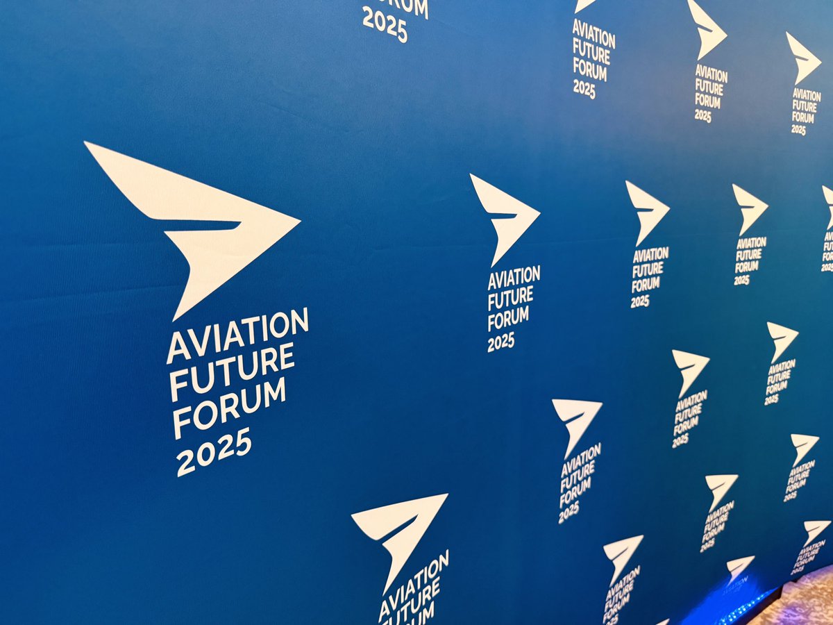 Dr Filip Czernicki: „Już niedługo złożymy pakiet 1️⃣9️⃣ wniosków o pozwolenia na budowę.” ✈️

Podczas Aviation Future Forum 2025 prezes #CPK zaznaczył, że spółka ogłosi też dziesiątki postępowań. 🛩️

„Zależy nam, żeby jak największy udział w tym procesie miały polskie 🇵🇱 firmy.”