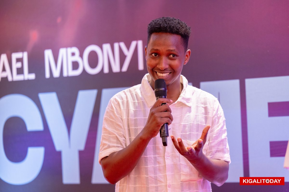 kigalitoday's tweet image. "Muri Airtel, umukiriya ni Umwami. Ni yo mpamvu muri iyi minsi mikuru twabazaniye serivisi za IKOKINGE zihendutse.” Umuyobozi Mukuru wa Airtel Rwanda, Mr. Sujay Chakrabarti.

➡️AMAFOTO: flickr.com/photos/kigali-…
➡️VIDEO: youtube.com/watch?v=cFTMdq…